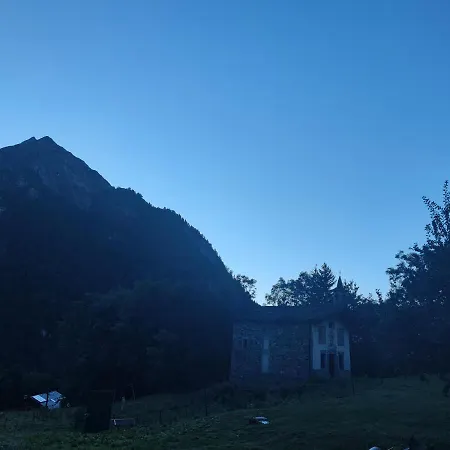 Agriturismo Alagna ファームステイ アラーニャ・ヴァルセージア